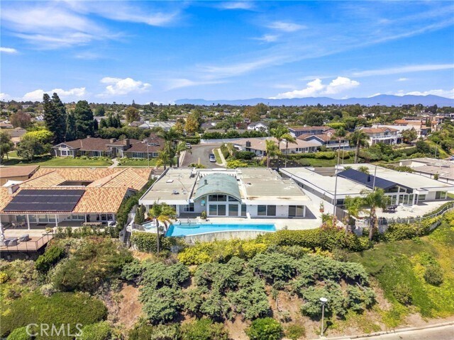 Building Photo - 1026 Santiago Dr