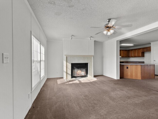 Building Photo - Great Home Near Tanner High School!