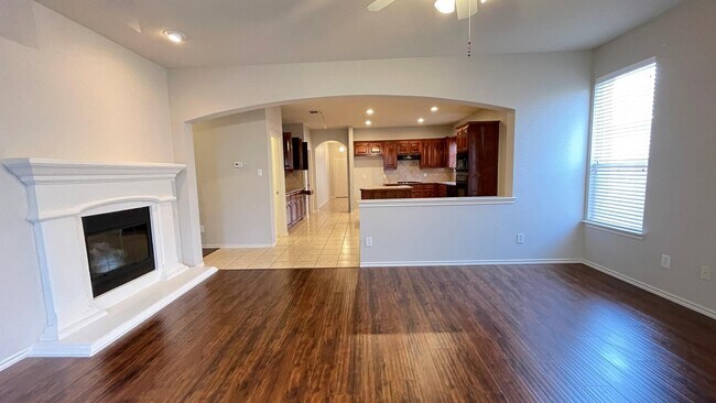 Building Photo - 7811 Corona Ct