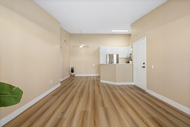 Building Photo - 78650 Ave 42