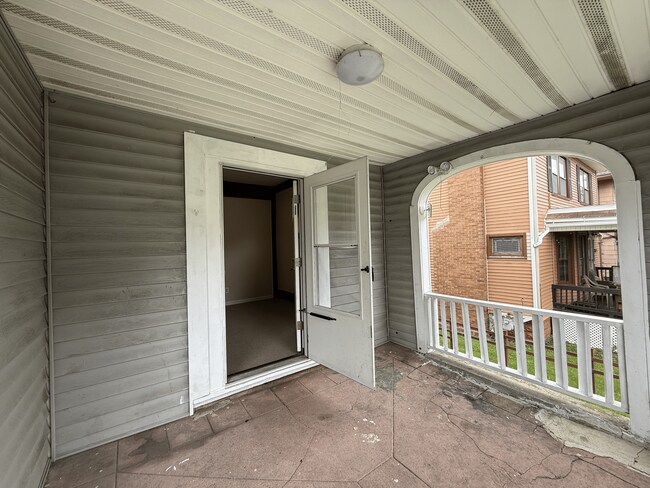 Building Photo - 27 Carthage Dr