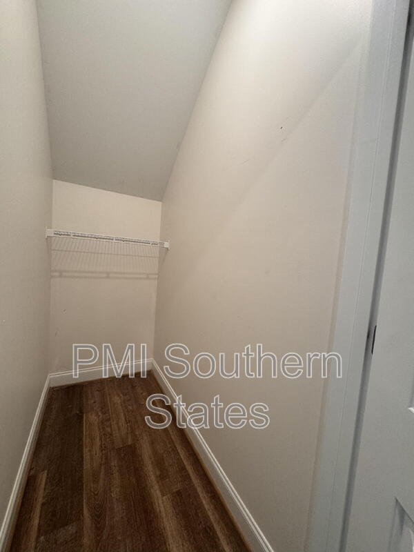 Building Photo - 6 Solis Ct