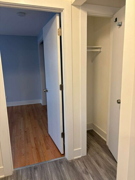 Building Photo - 7344 W Belmont Ave