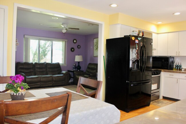 Building Photo - 33615 Viceroy Dr