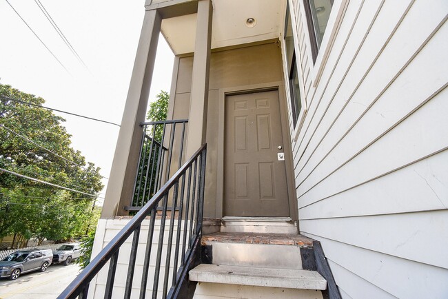 Building Photo - 4106 McKinney St