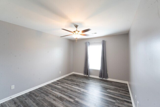 Building Photo - Coming Available!