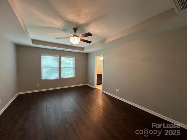 Building Photo - 2198 Laurens Dr