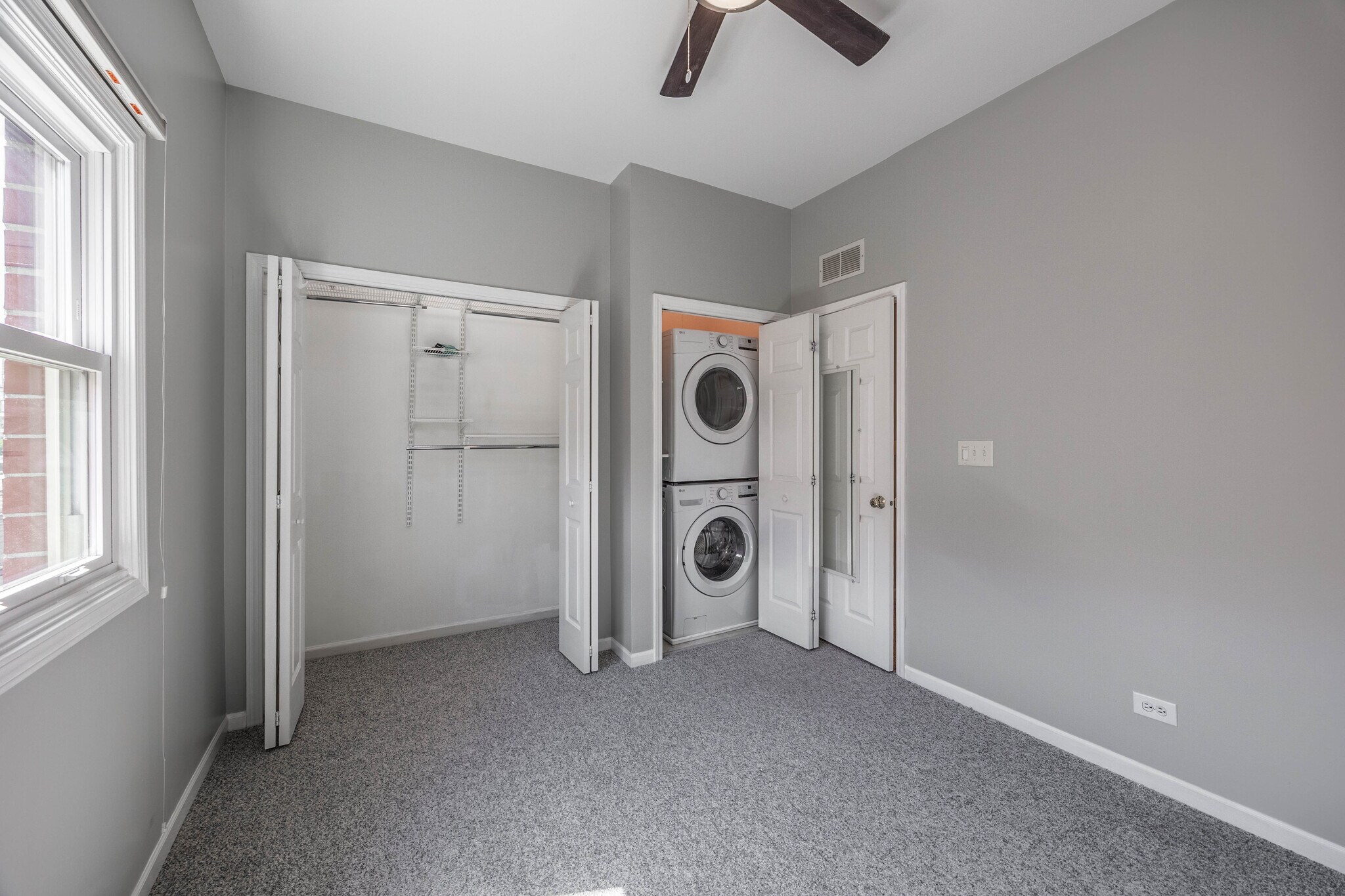 Building Photo - 855 W Erie St