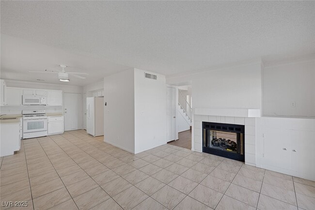 Building Photo - 1701 Duarte Dr