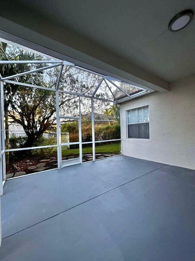 Building Photo - 1761 Aspen Ln