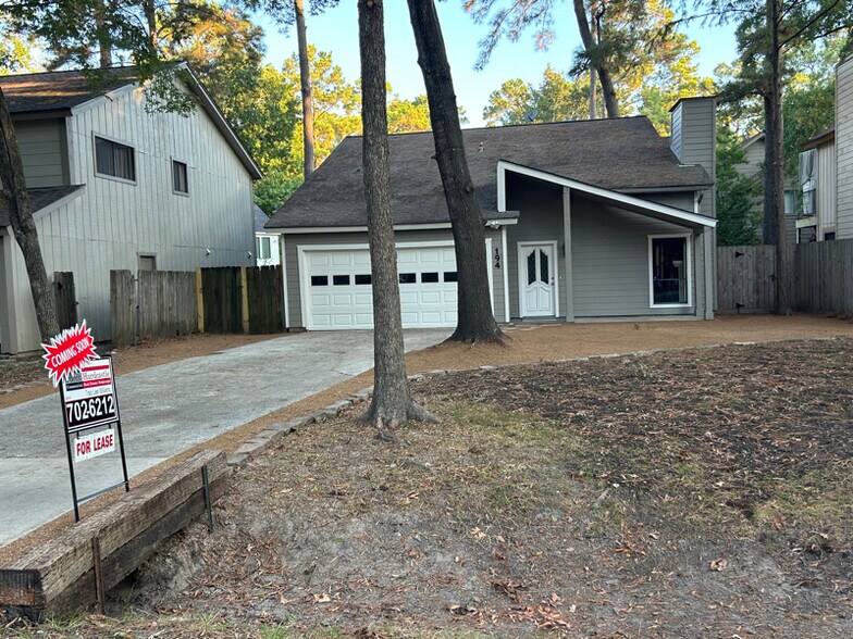 Primary Photo - 194 Timber Mill St