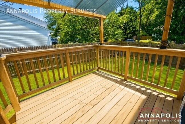 Building Photo - 1663 Canonade Ct