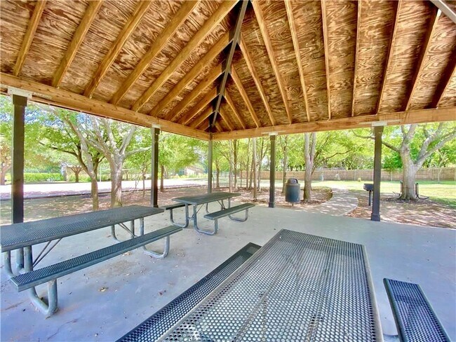 Building Photo - 1825 Bonham Ln