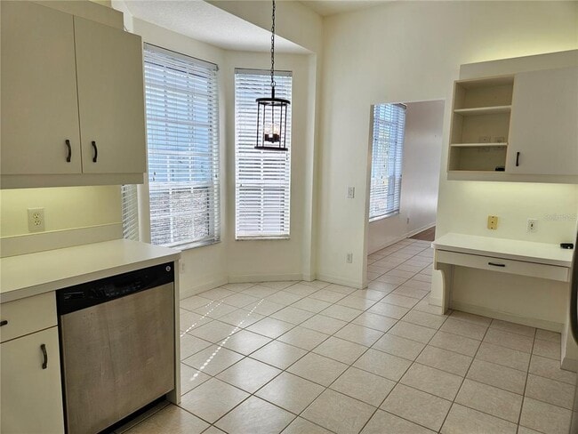 Building Photo - 835 Chalmers Dr