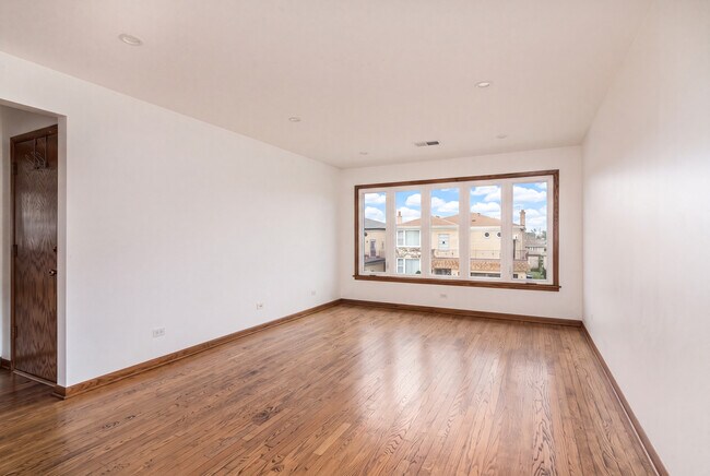 Building Photo - 8440 W Windsor Ave