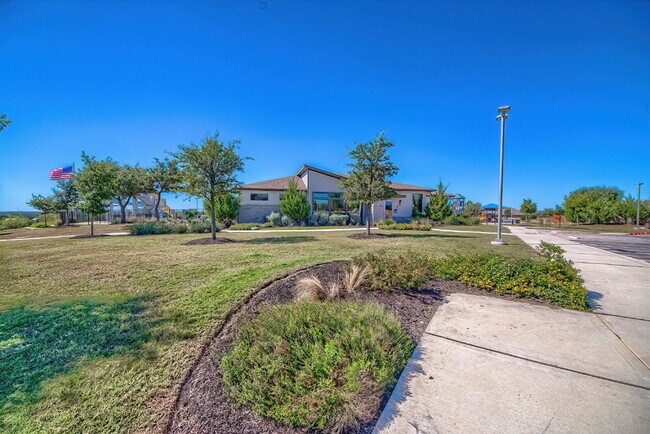 Building Photo - Stunning 4-bedroom offering 50% OFF first month's rent!!
