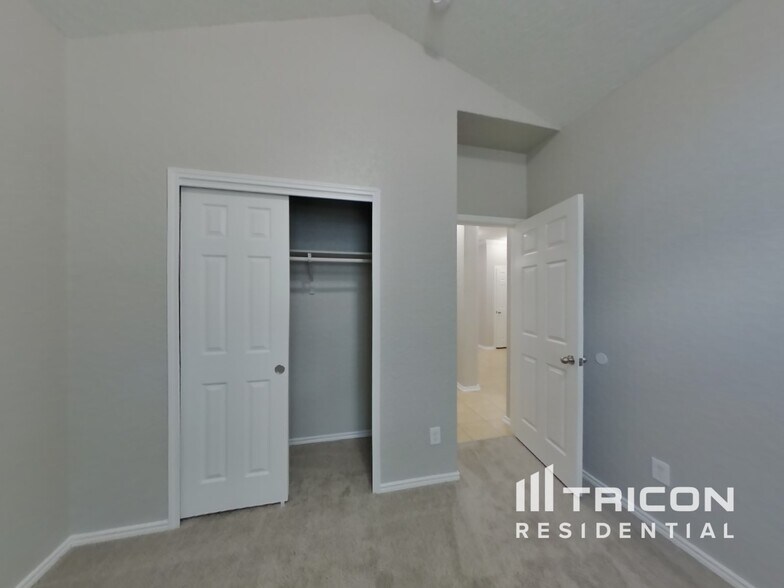 Building Photo - 6526 Palmetto Way