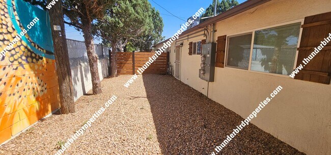 Building Photo - Cute remodeled one bedroom