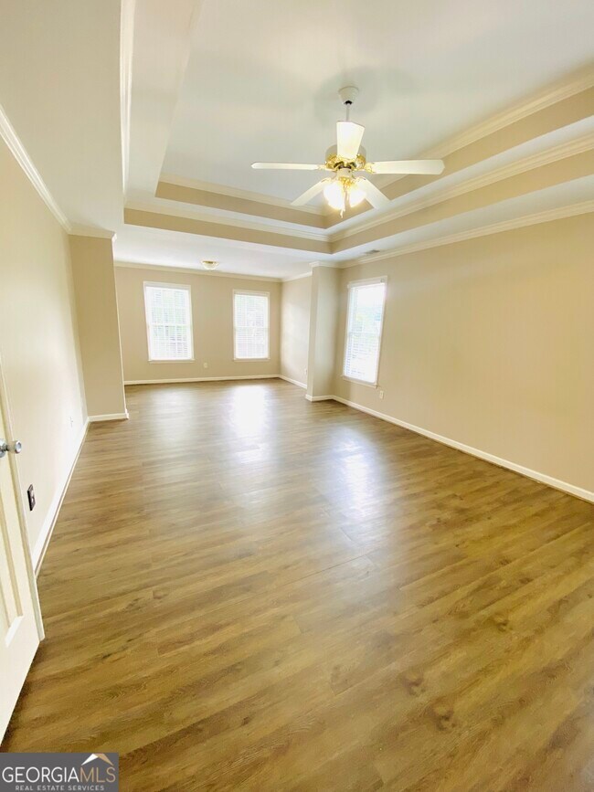 Building Photo - 33 Tall Timbers Cir