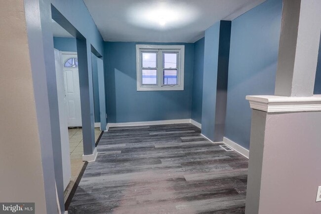 Building Photo - 6746 Linmore Ave