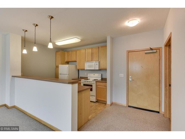 Building Photo - 7600 Lyndale Ave S
