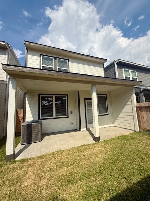 Building Photo - 17127 White Acer Wy