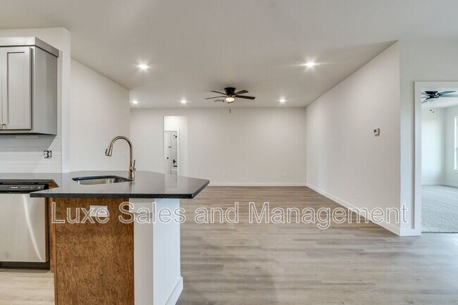 Building Photo - 8329 NW 163rd Ter