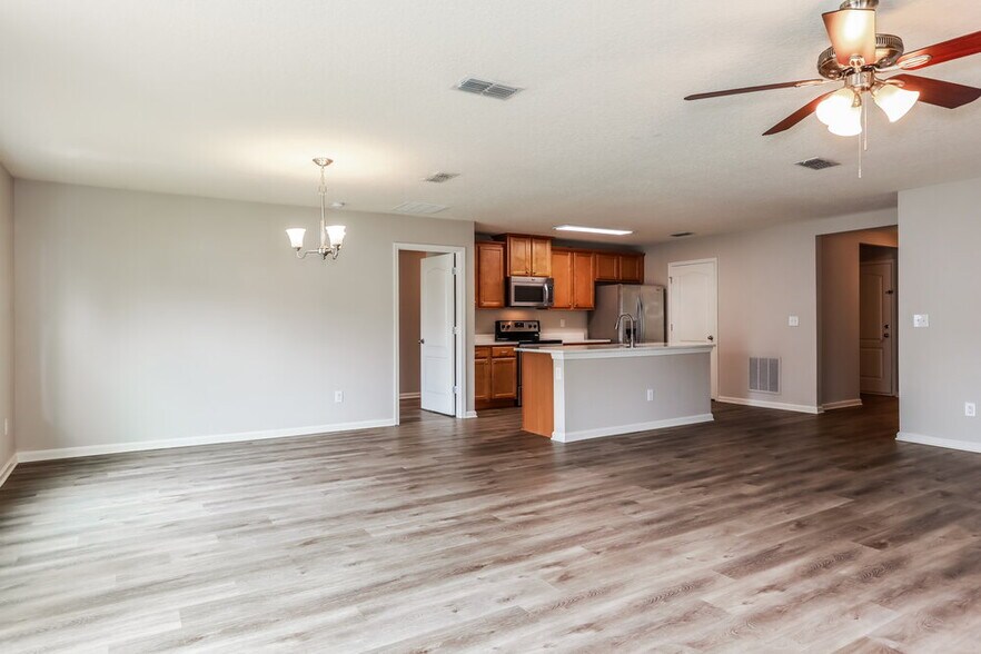 Building Photo - 3664 Summit Oaks Dr
