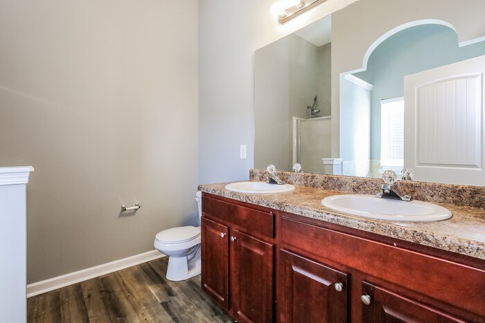 Building Photo - 465 Lory Ln