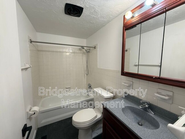 Building Photo - 54 Benzell Dr