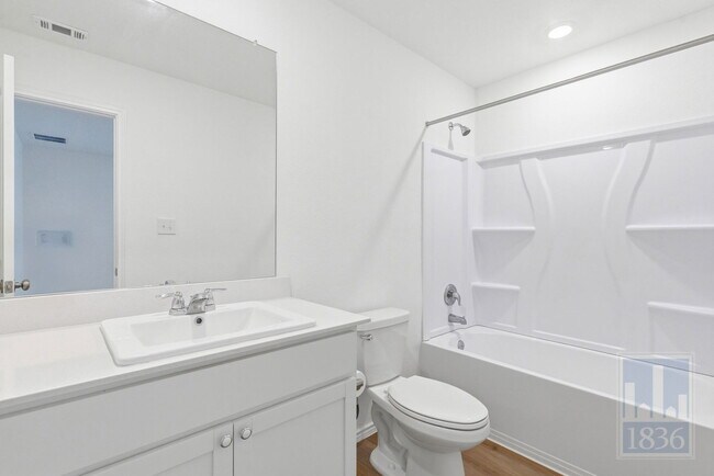 Building Photo - 2213 Cyclone Dr