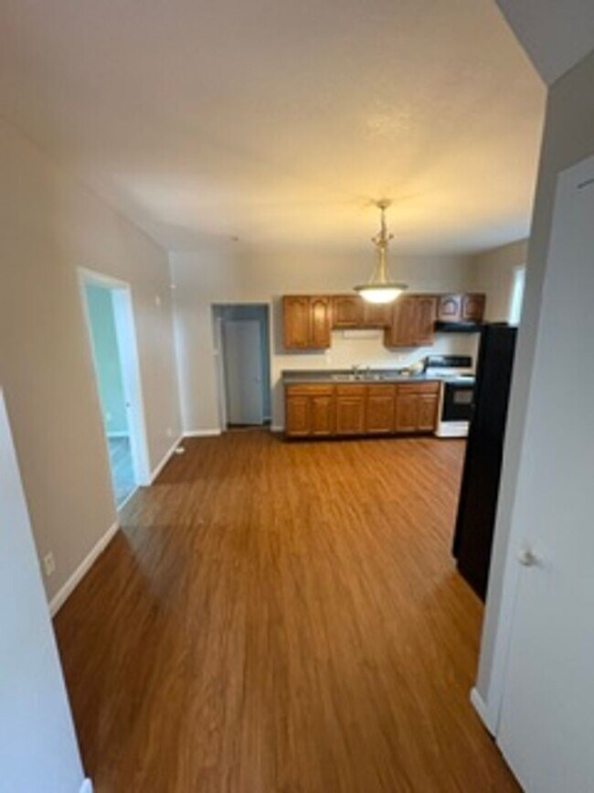 Building Photo - 4 bedroom single family home in Peoria for Rent