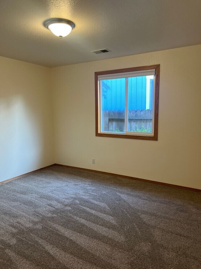 Building Photo - 1418odelb