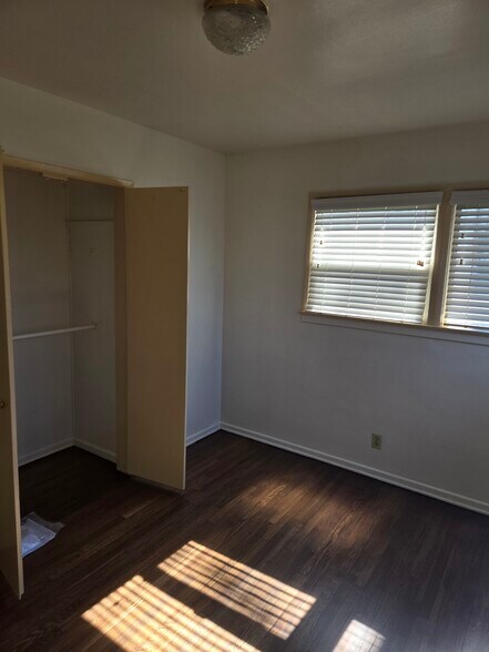 Building Photo - 5533 Thornburn St