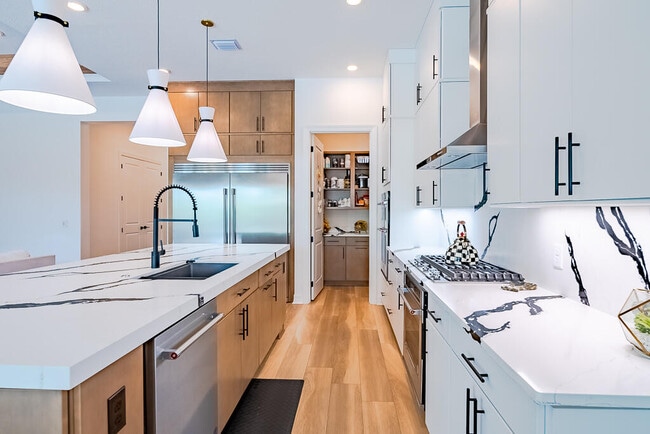 Building Photo - 5330 Yellow Water Lily Ct