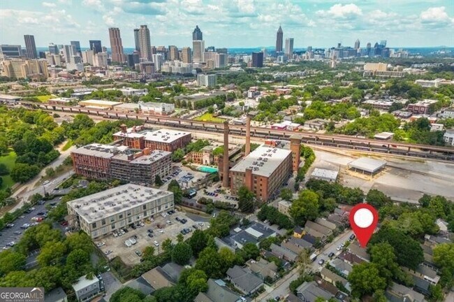 Building Photo - 154 Savannah St SE