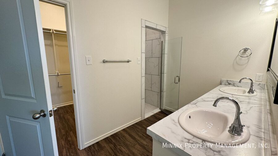 Building Photo - 2017 102nd St