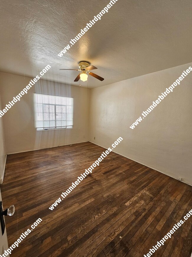 Building Photo - 1622 Coal Ave SE