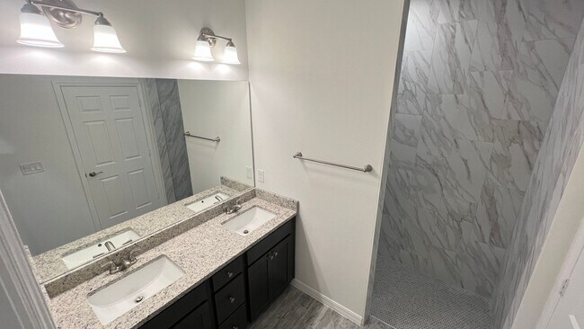 Building Photo - GORGEOUS Bedroom, 2 Bathroom Home in Palm Bay!!