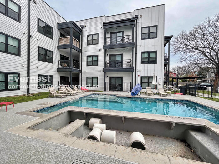 Building Photo - 3101 Govalle Ave