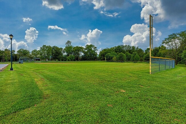 Building Photo - Elevator Condo in Frederick Pent House Level