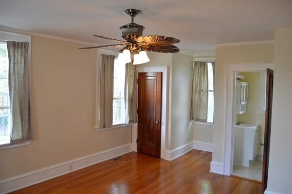 Building Photo - 821 Brandon Ave