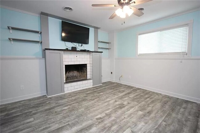Building Photo - 1467 Grandview Dr