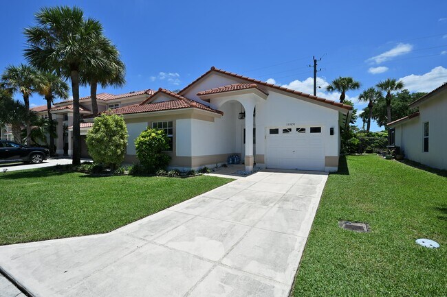 Building Photo - 10651 Buttonwood Lake Dr
