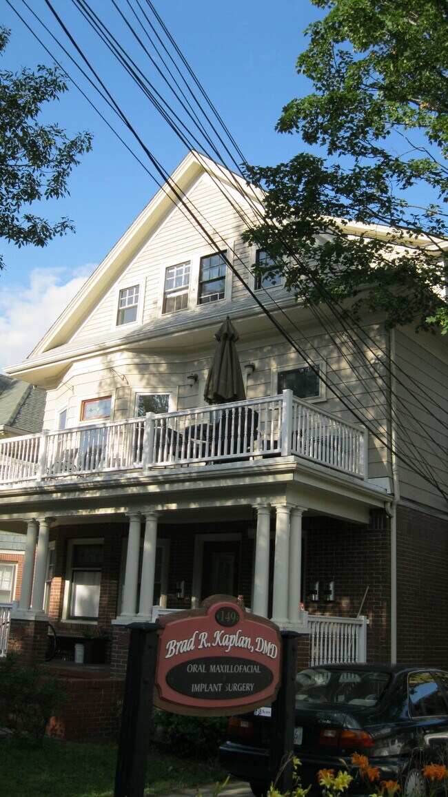Primary Photo - 153 Governor St