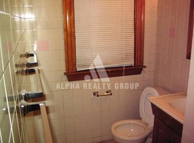 Primary Photo - 132 Glenville Ave