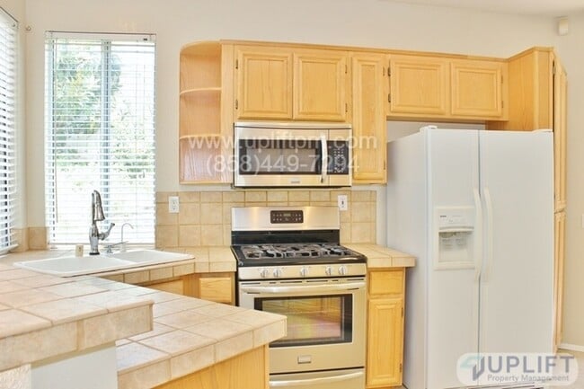 Building Photo - 3 Bed, 2.5 Bath Condo in Cornerstone Scrip...