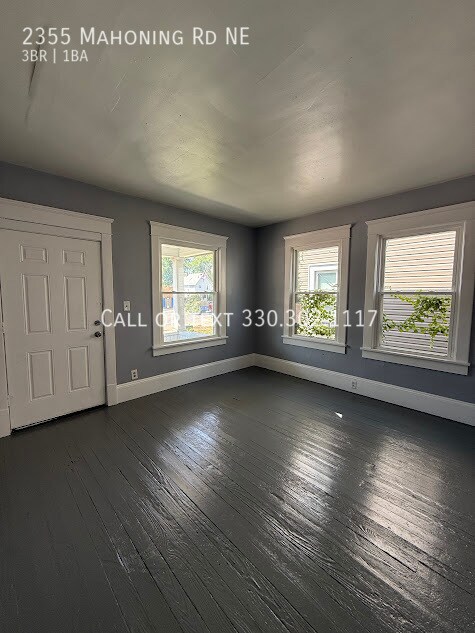 Building Photo - 2355 Mahoning Rd NE