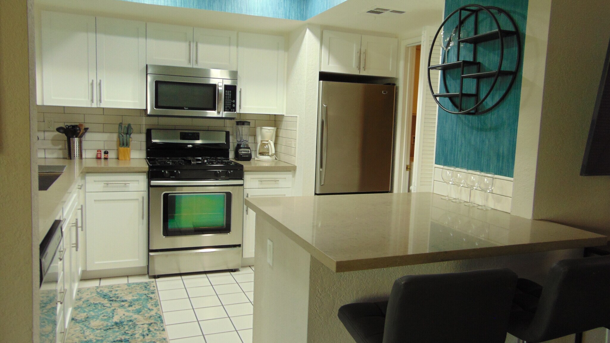 Building Photo - 35200 Cathedral Canyon Dr