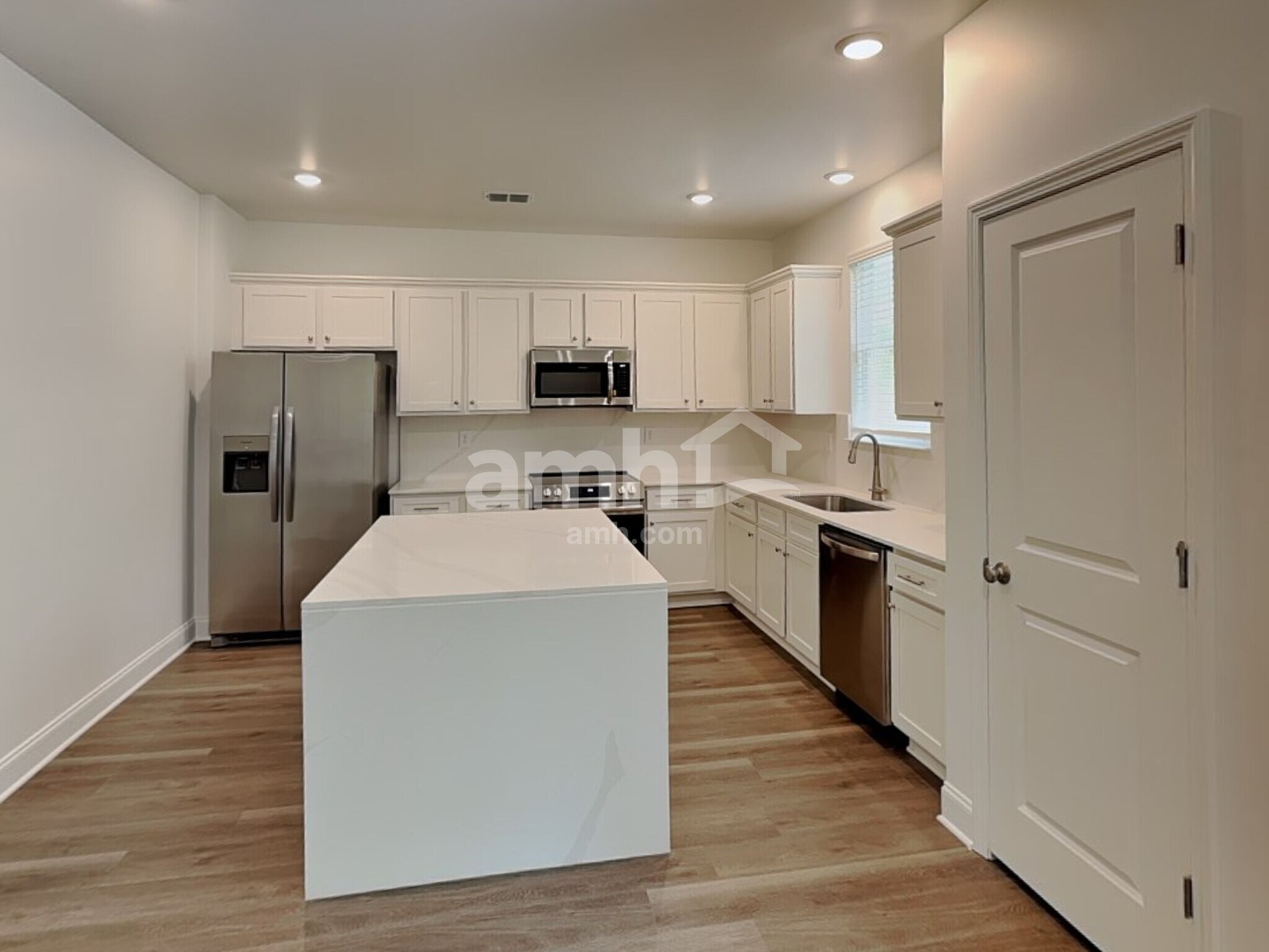 Building Photo - 1648 Aquamarine Dr